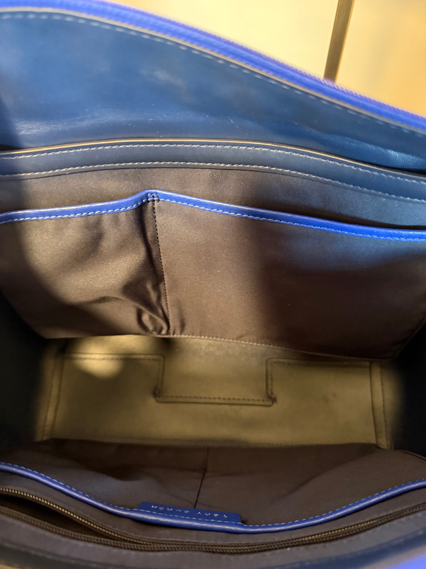 Tory Burch
Parker Leather Tote