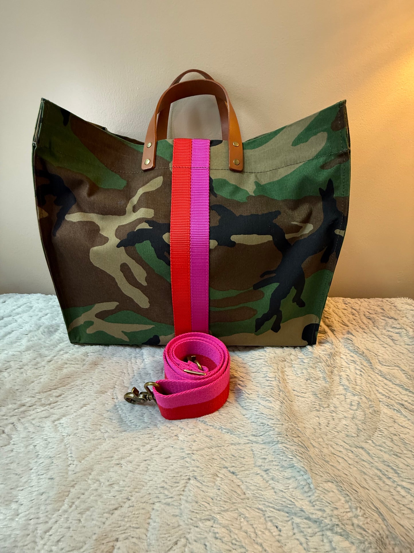 Parker Thatch XL Camouflage Mimi with Shoulder Strap