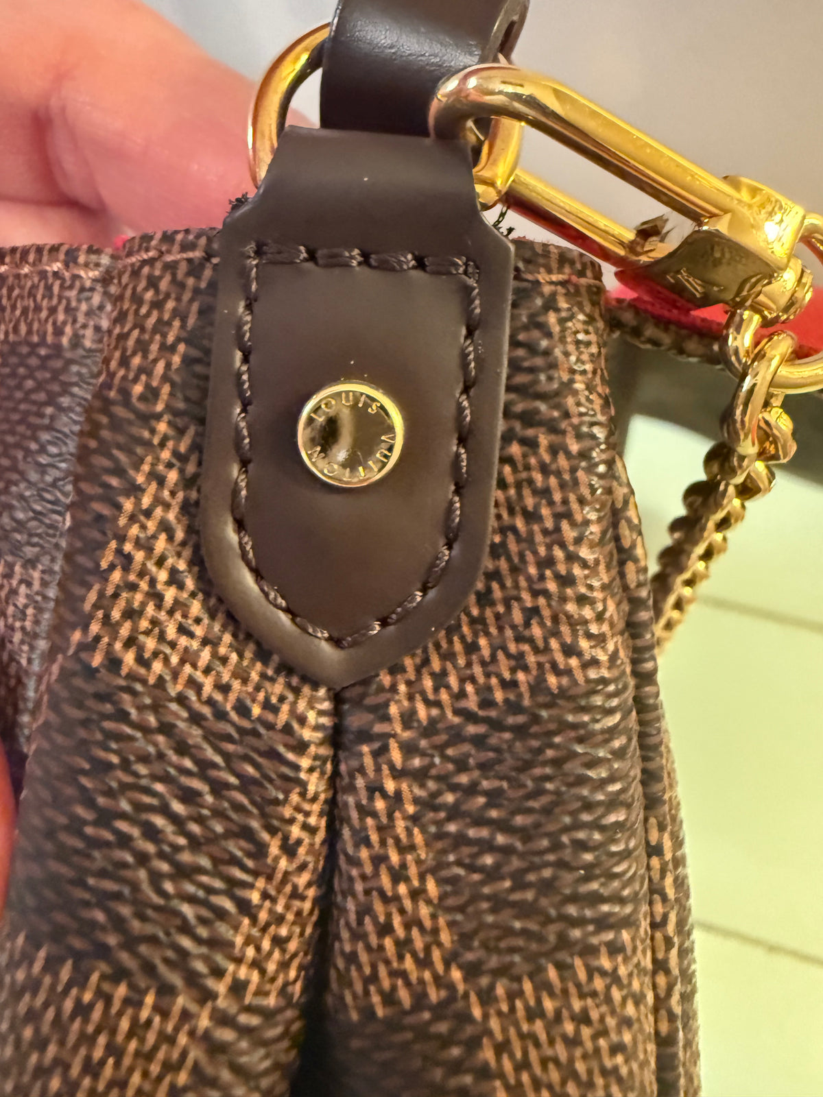Louis Vuitton Favorite MM  A++ condition