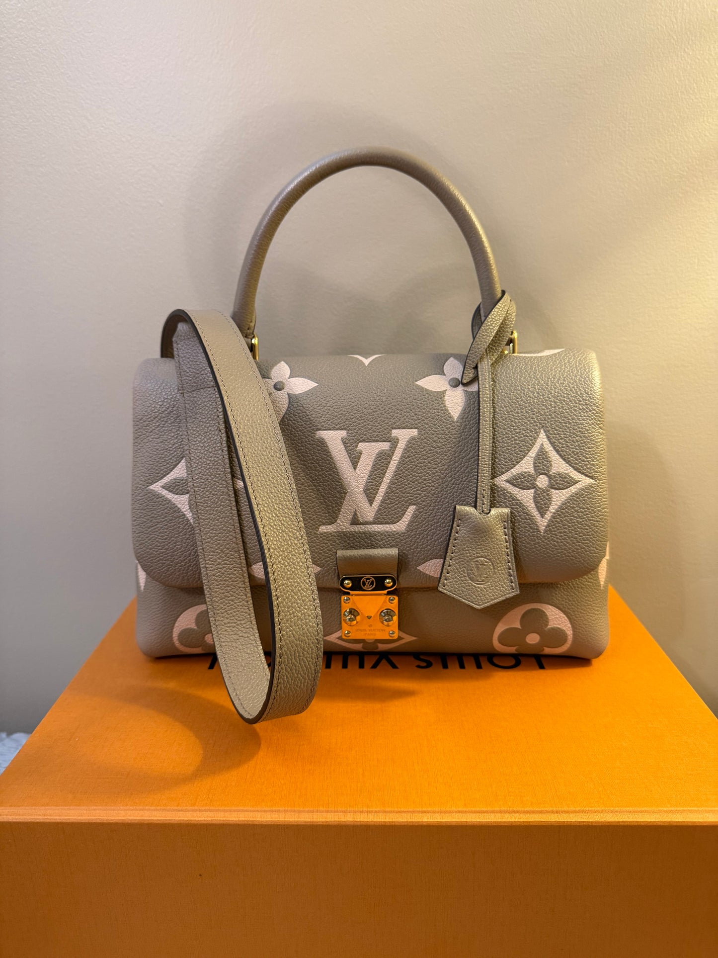 Louis Vuitton Madeleine MM -like new, currently sold out