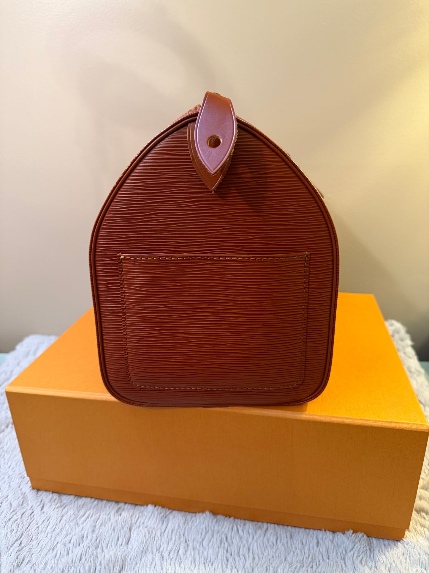 Louis Vuitton Epi Speedy 30