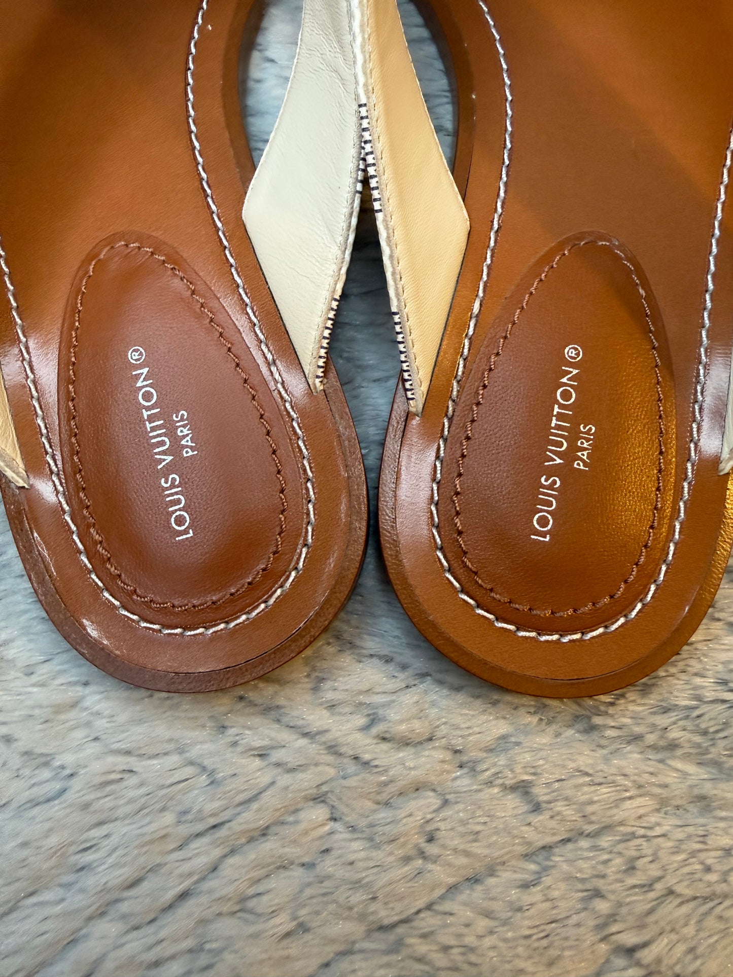 Louis Vuitton Sunny Flat Thong, Damier Azur 38.5