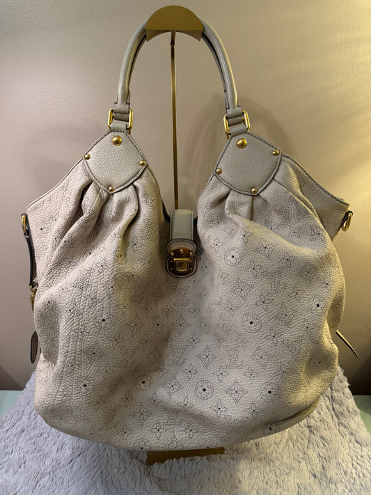 Louis Vuitton monogram Mahina Hobo XL