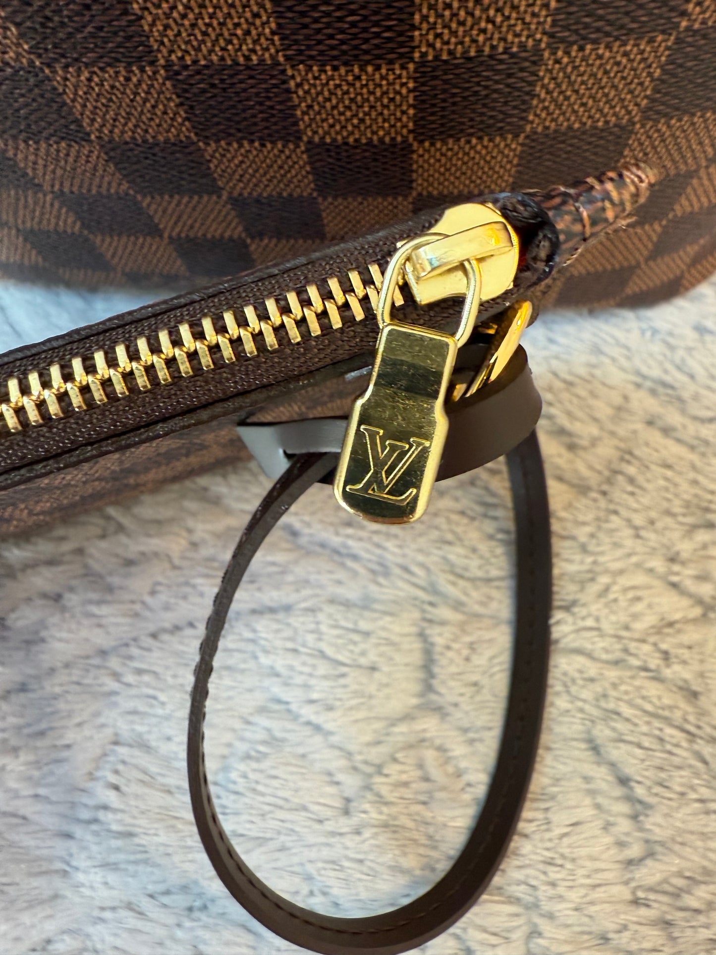 Louis Vuitton Neverfull PM with internal Pouch and organizer (unused)
