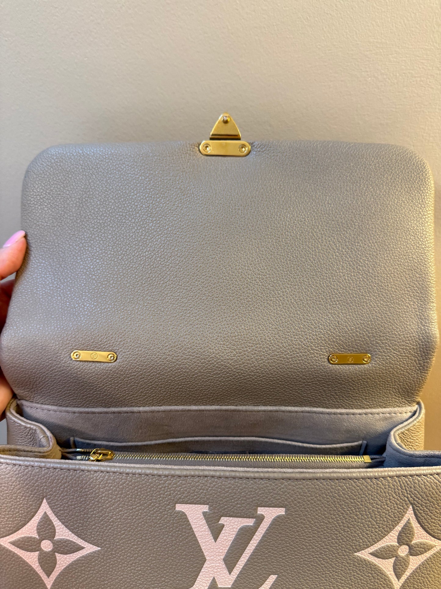 Louis Vuitton Madeleine MM -like new, currently sold out