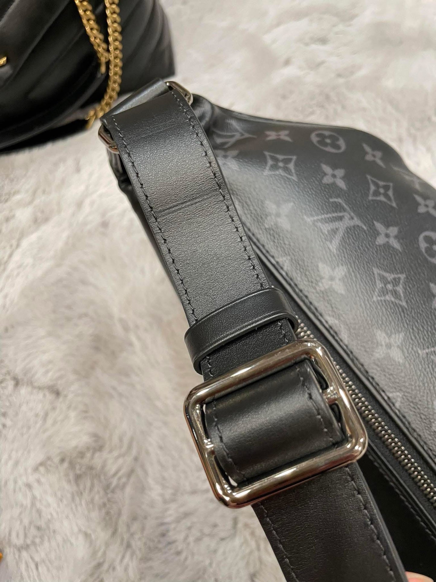 Louis Vuitton Discovery Bumbag Monogram Eclipse Canvas