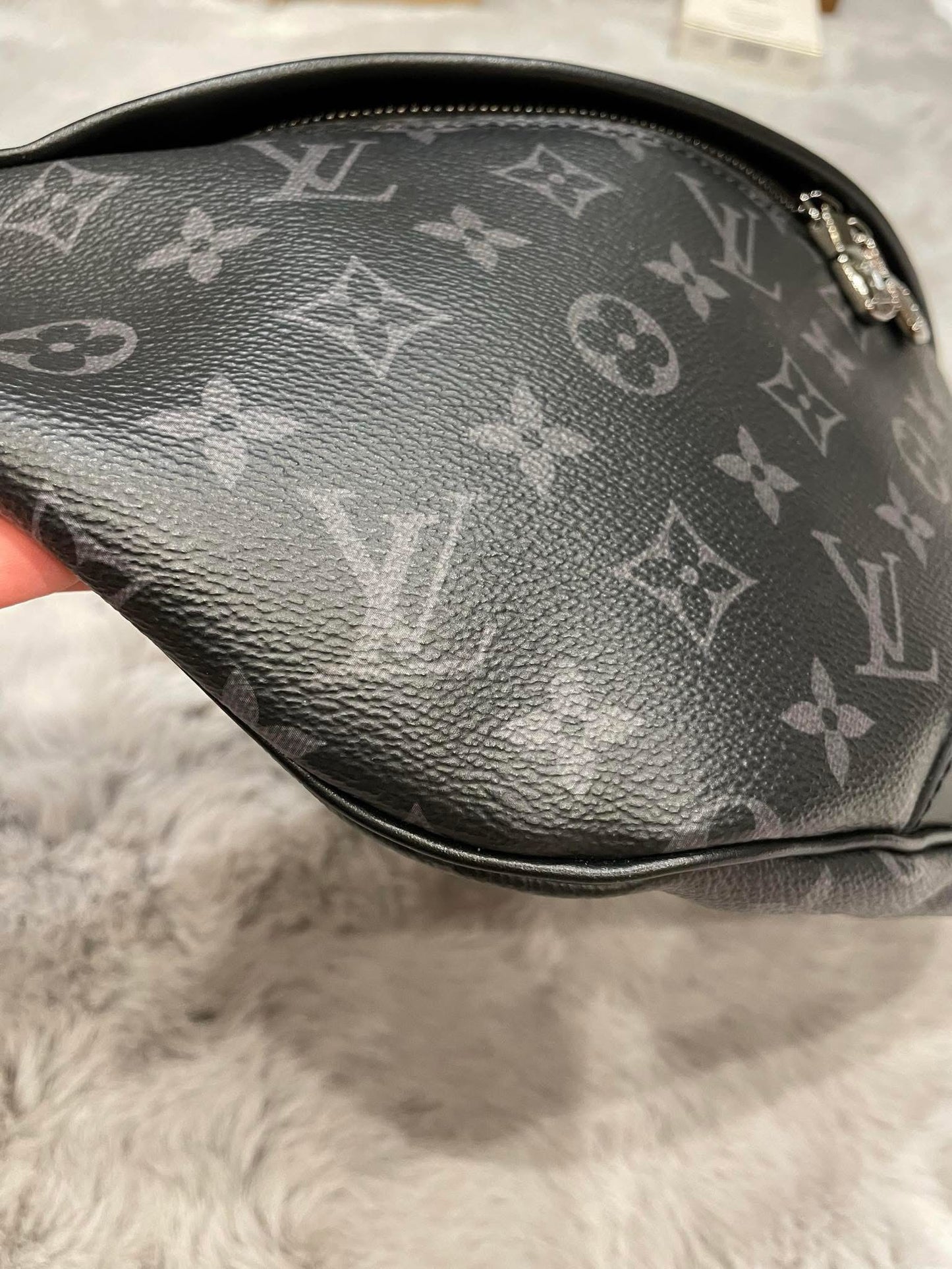 Louis Vuitton Discovery Bumbag Monogram Eclipse Canvas