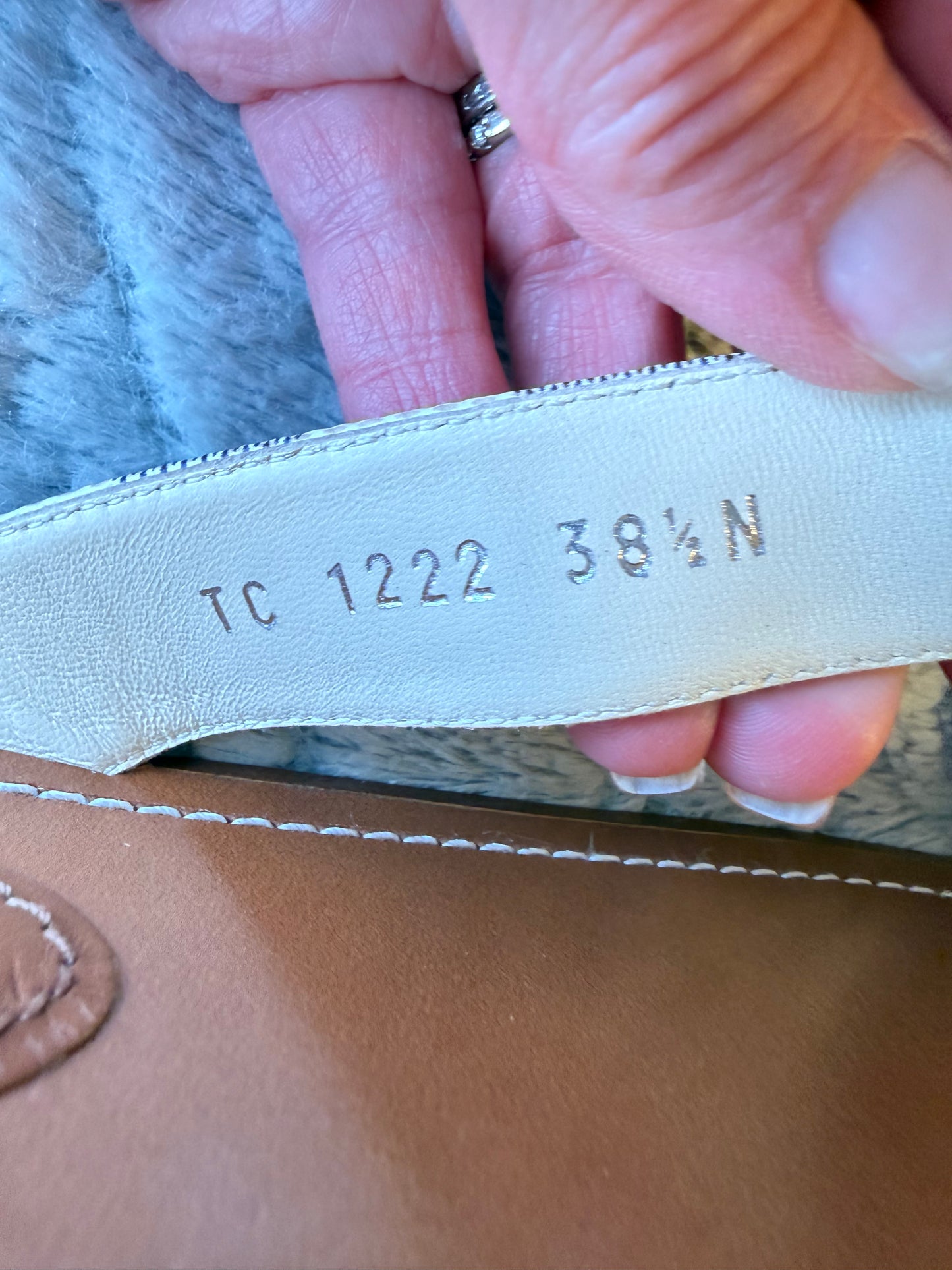 Louis Vuitton Sunny Flat Thong, Damier Azur 38.5
