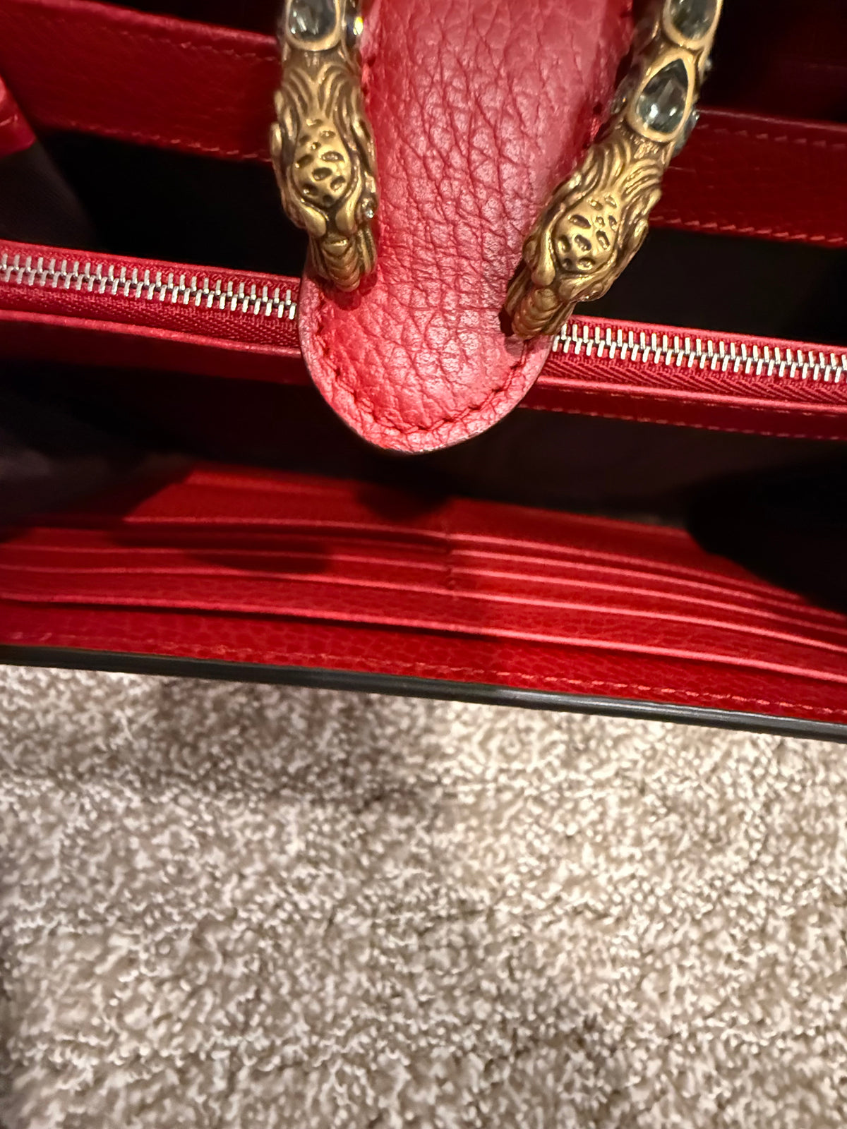 Gucci
Dionysus Chain Wallet Leather with Embellished Detail