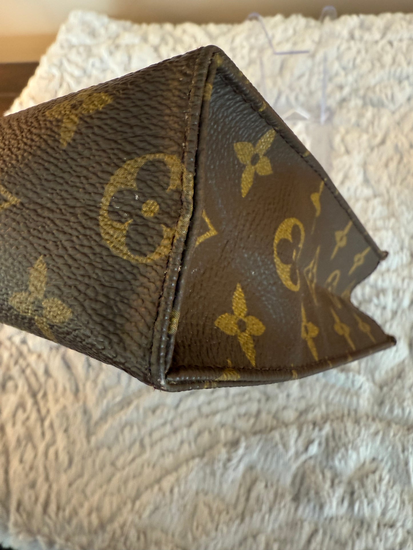 Louis Vuitton Toiletry 26- includes conversion kit and crossbody straps