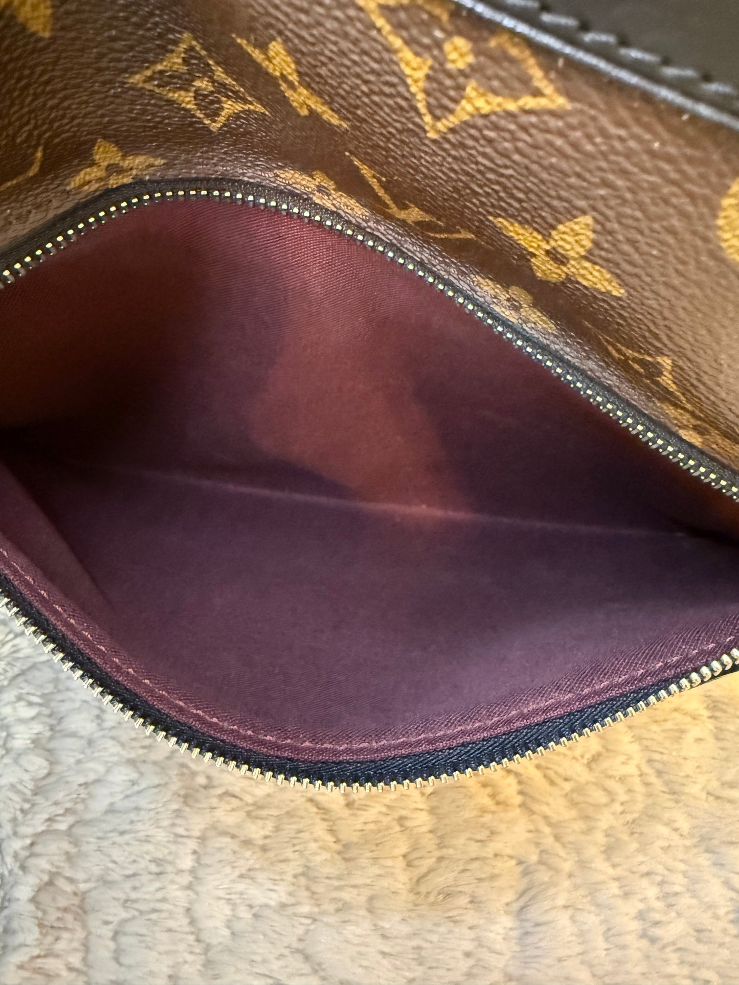 Louis Vuitton
Monogram Macassar Torres GM w/Strap