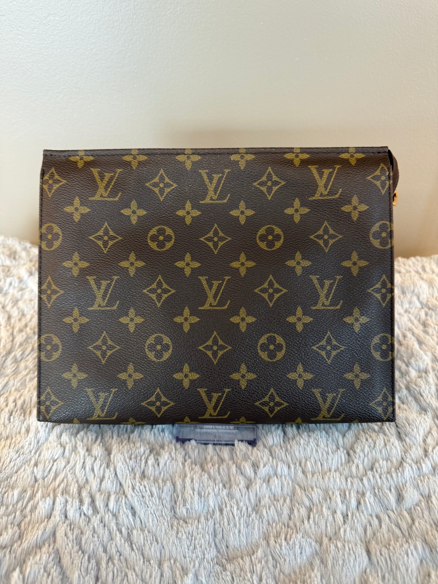 Louis Vuitton Toiletry 26- includes conversion kit and crossbody straps