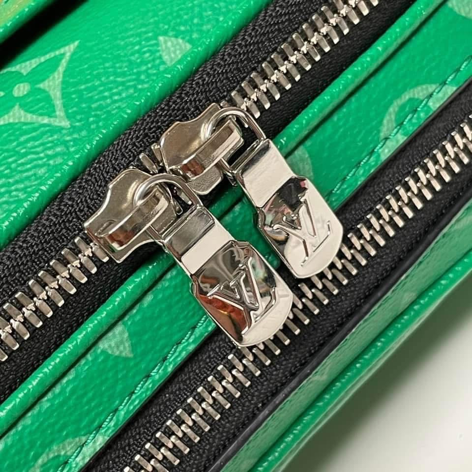 Louis Vuitton Alpha Wearable Wallet in Taigarama (Unisex)