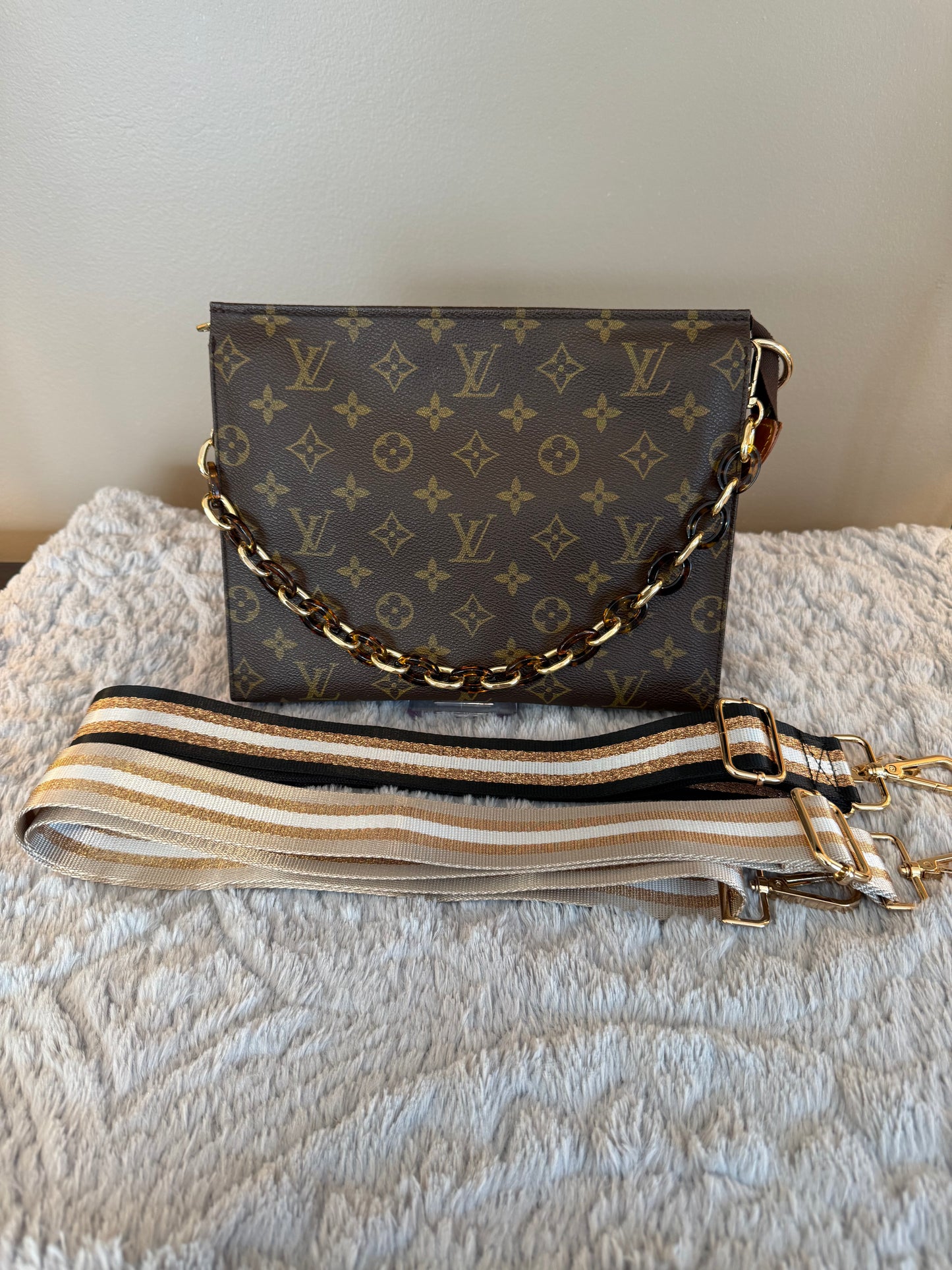 Louis Vuitton Toiletry 26- includes conversion kit and crossbody straps
