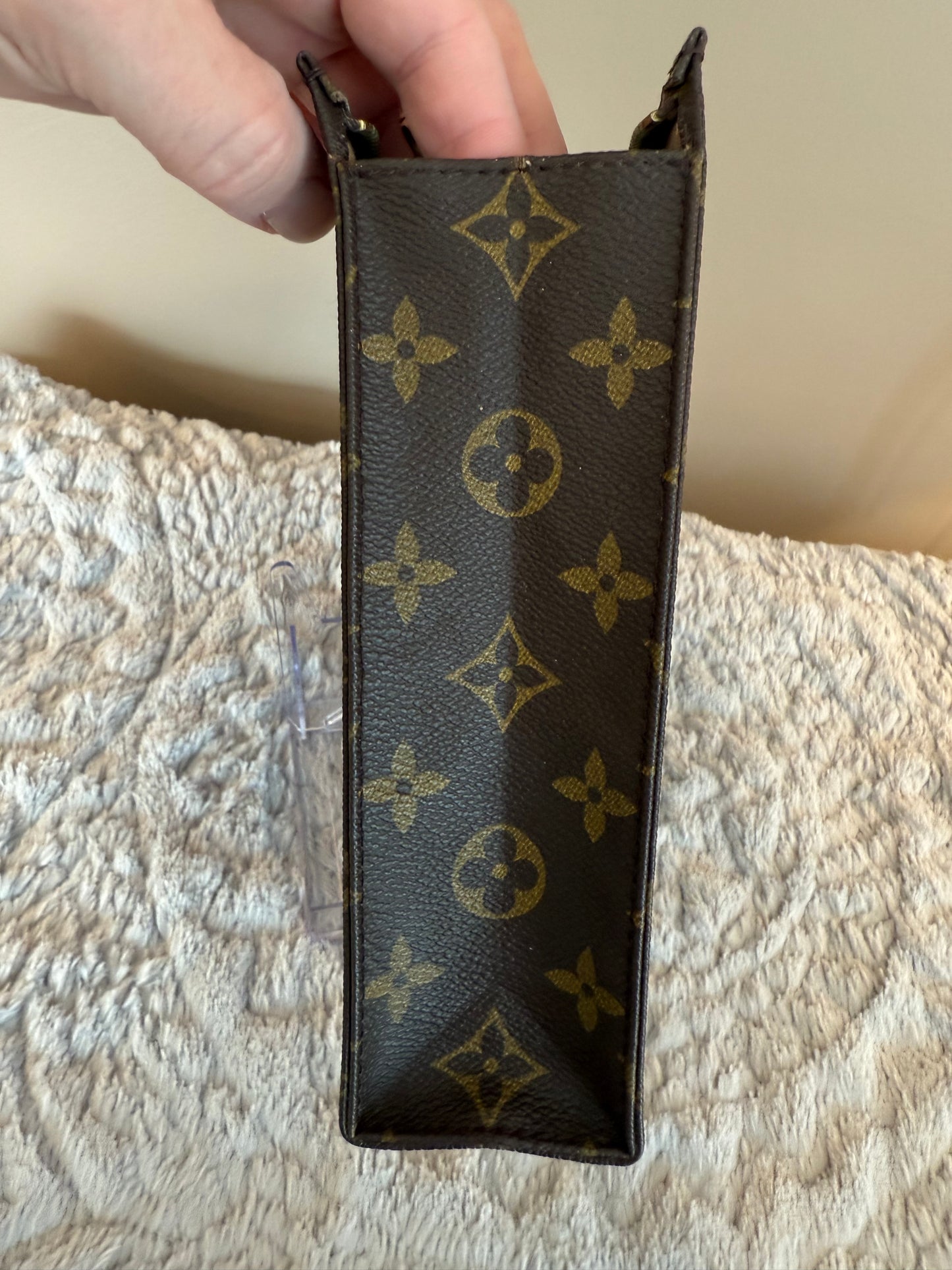 Louis Vuitton Toiletry 26- includes conversion kit and crossbody straps