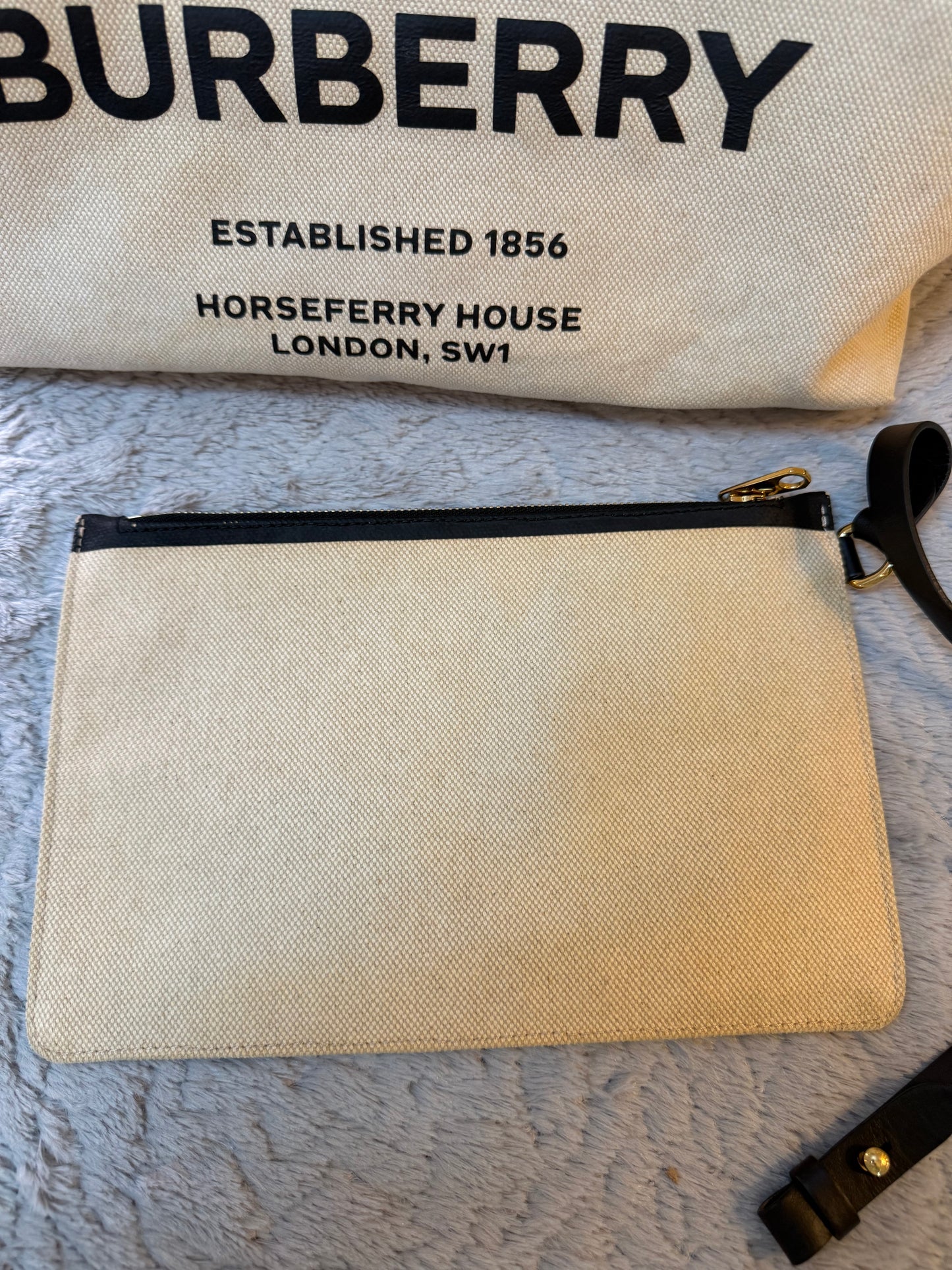 Burberry
Medium Canvas Soft Belt Tote